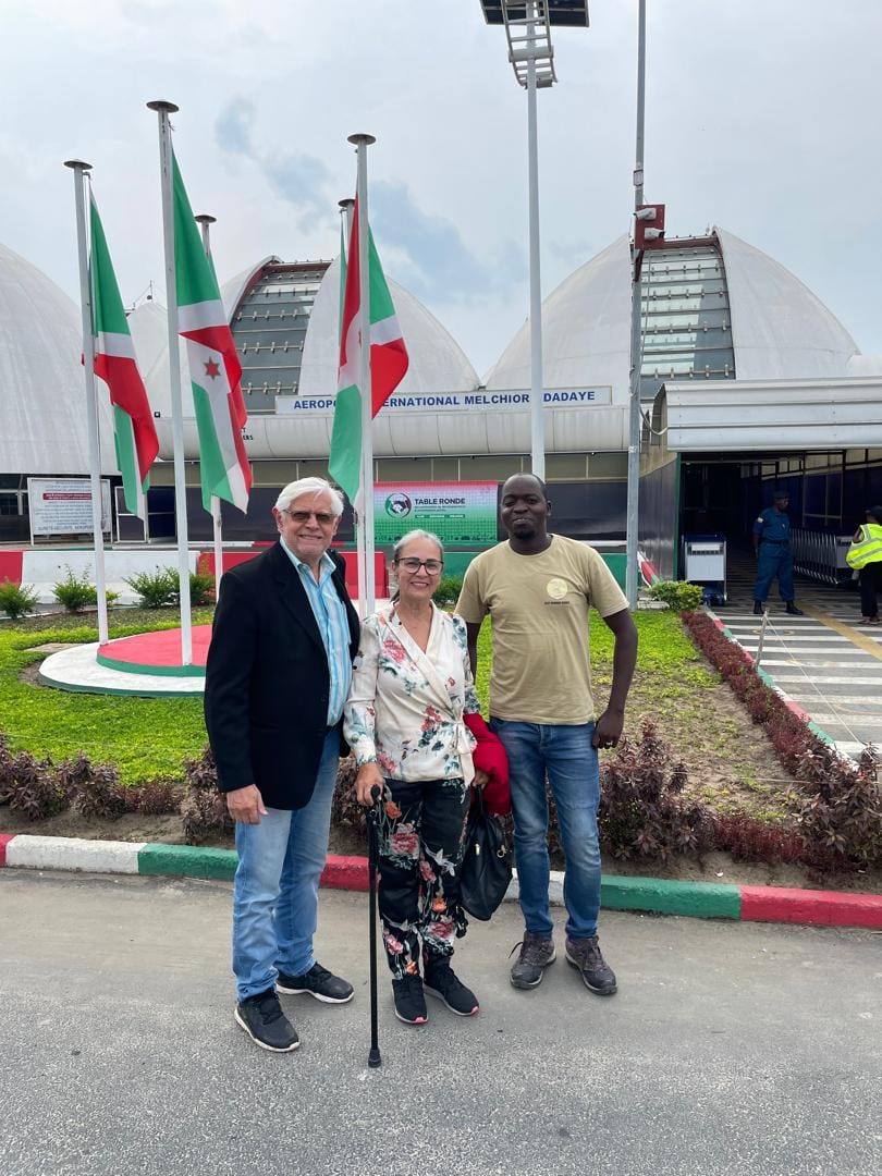 Guests with their guide in central Bujumbura